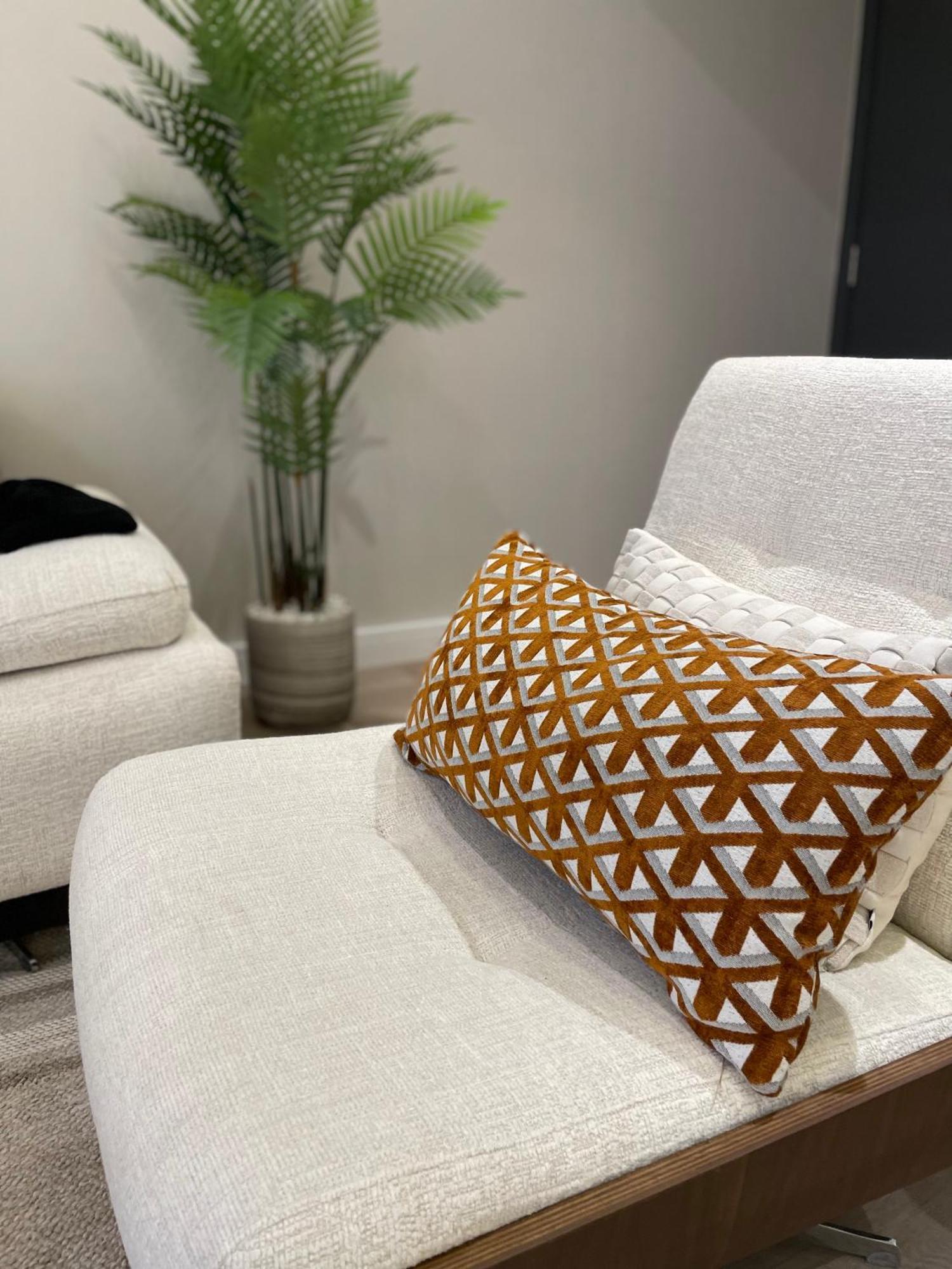 Apartment 1 Bedroom Luxury By Aj Aljada *