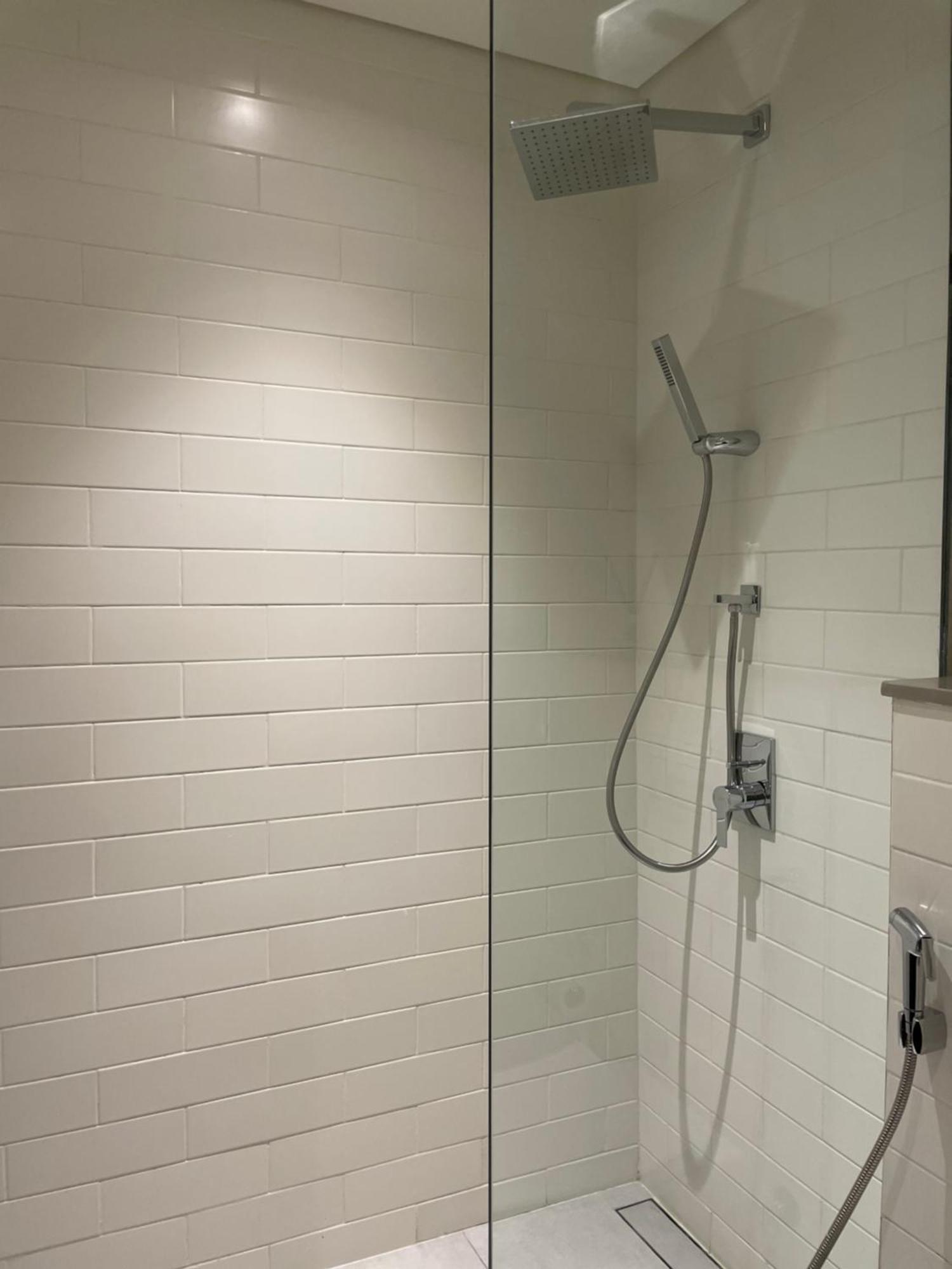 1 Bedroom Luxury By Aj Aljada Apartment *